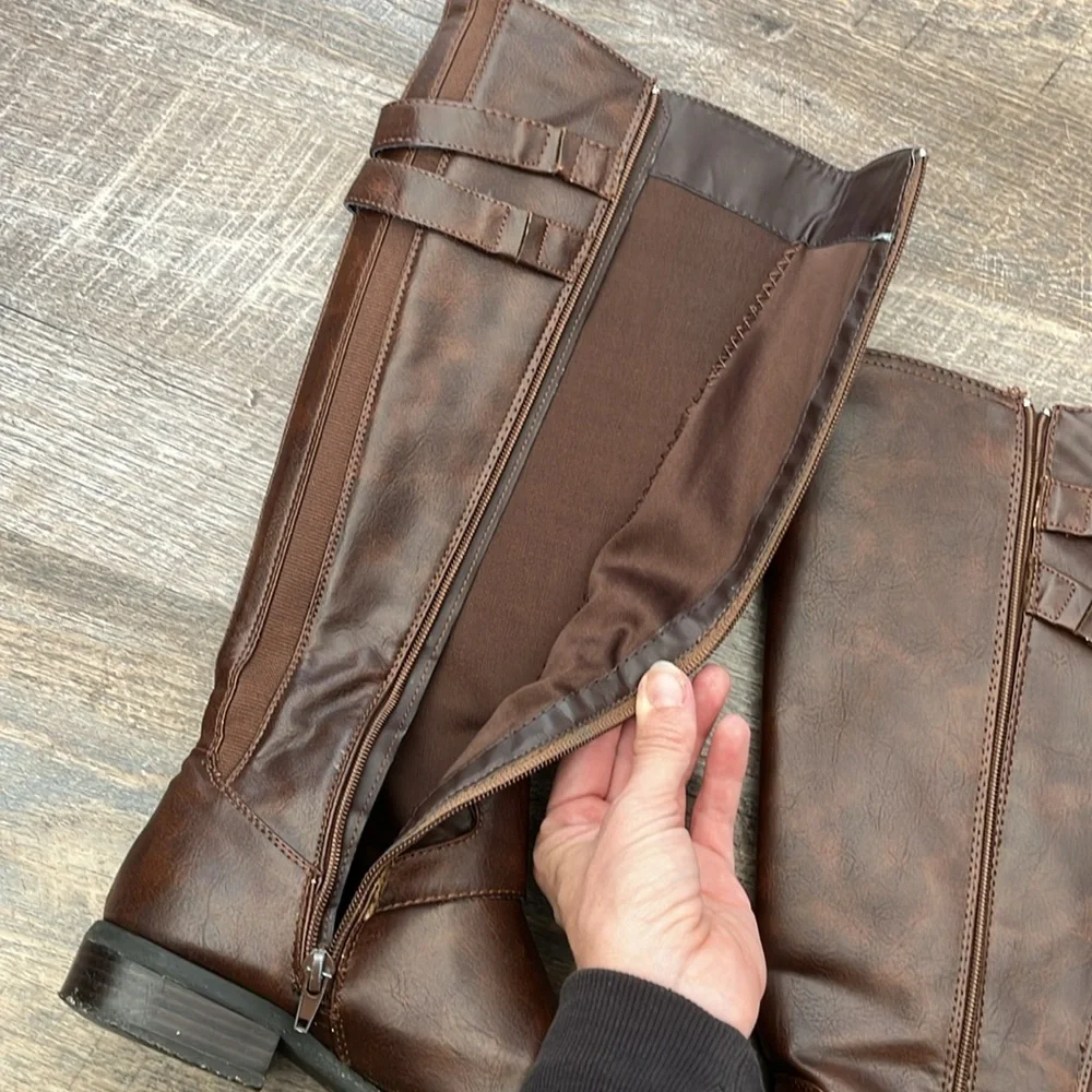 Guess Riding Boots - Picture 8 of 9